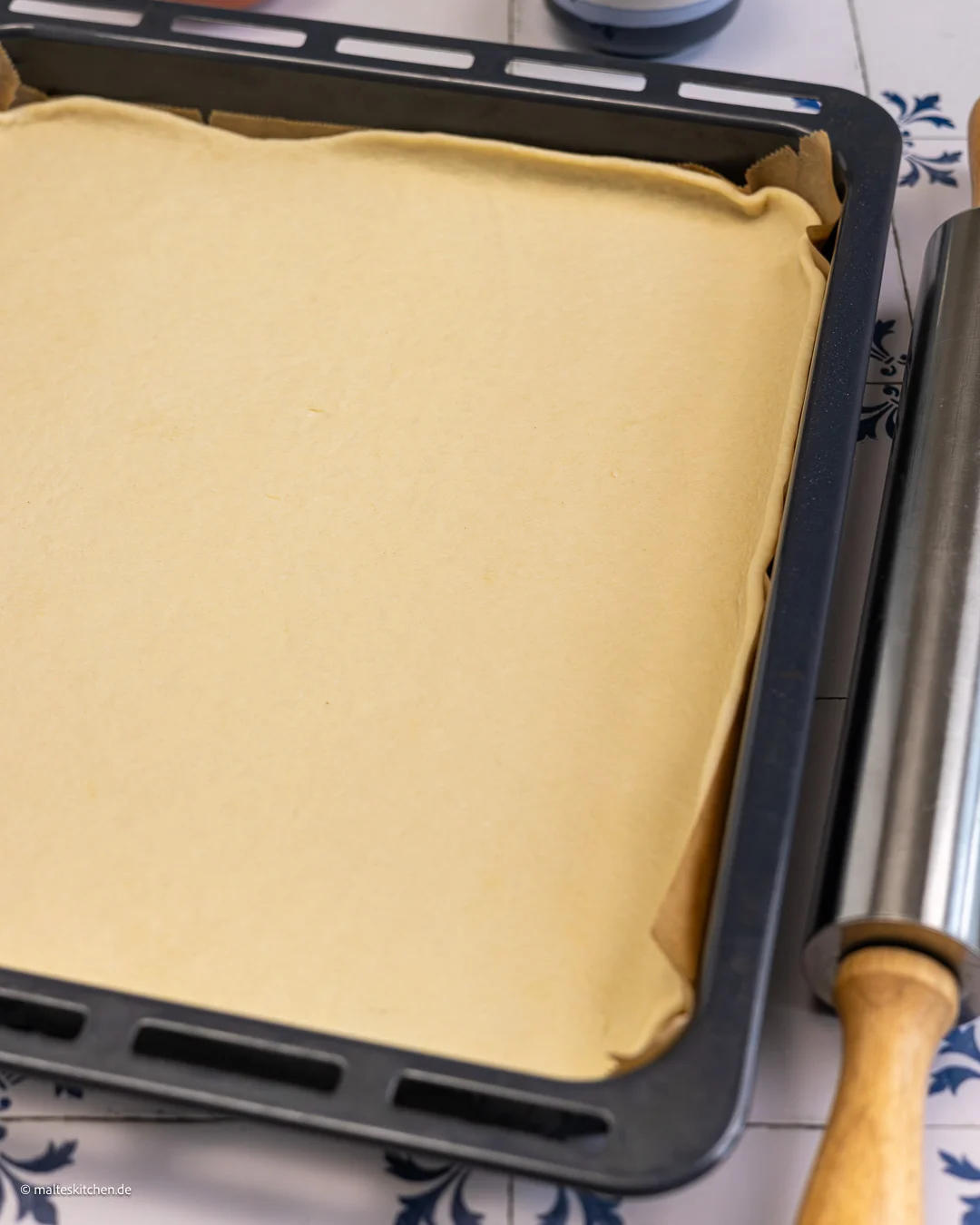 Pâte levée pour le gâteau au fromage blanc.