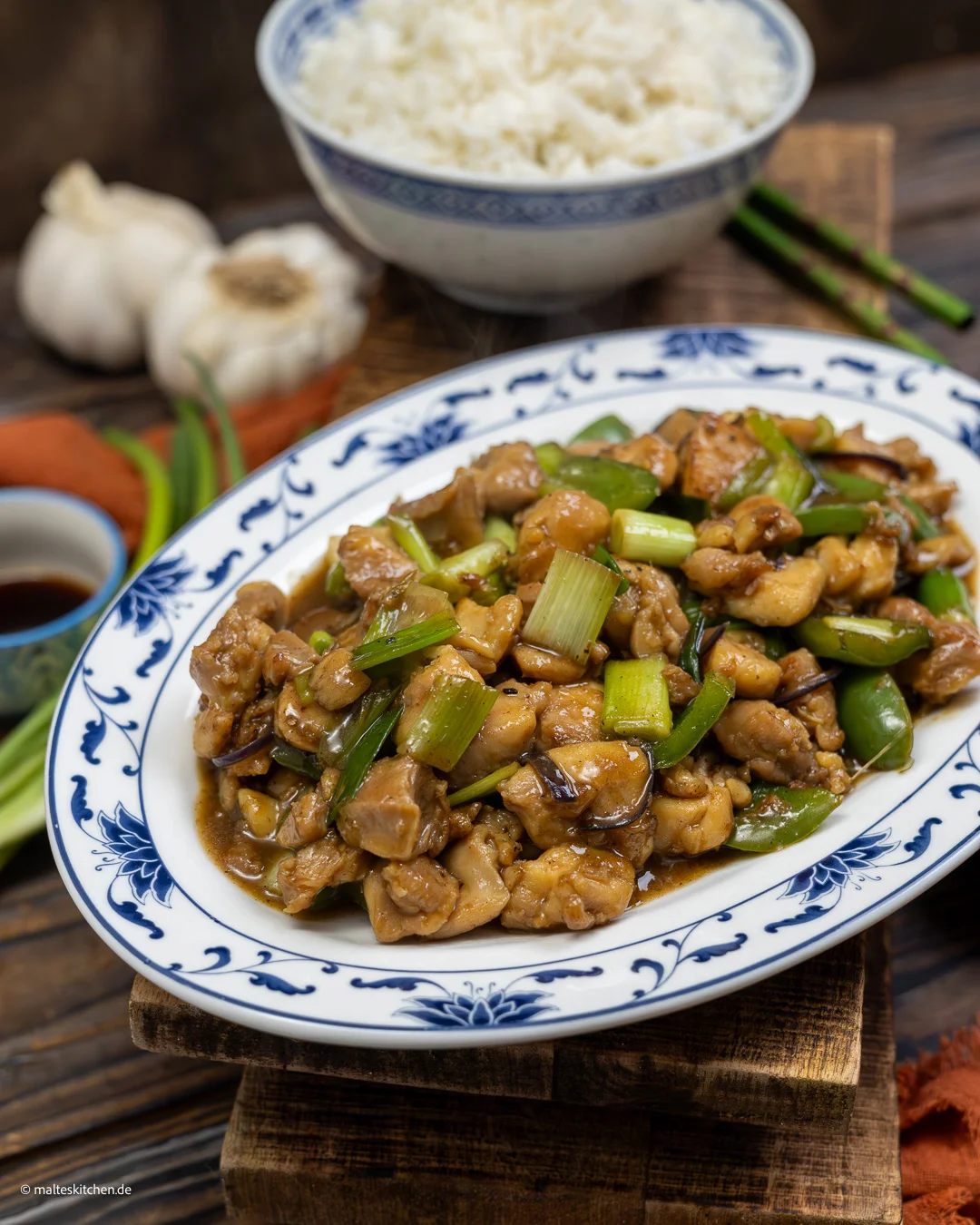 Poulet aux oignons nouveaux et gingembre.