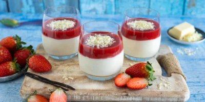 Dessert glacé aux spaghettis ▷ dans un verre