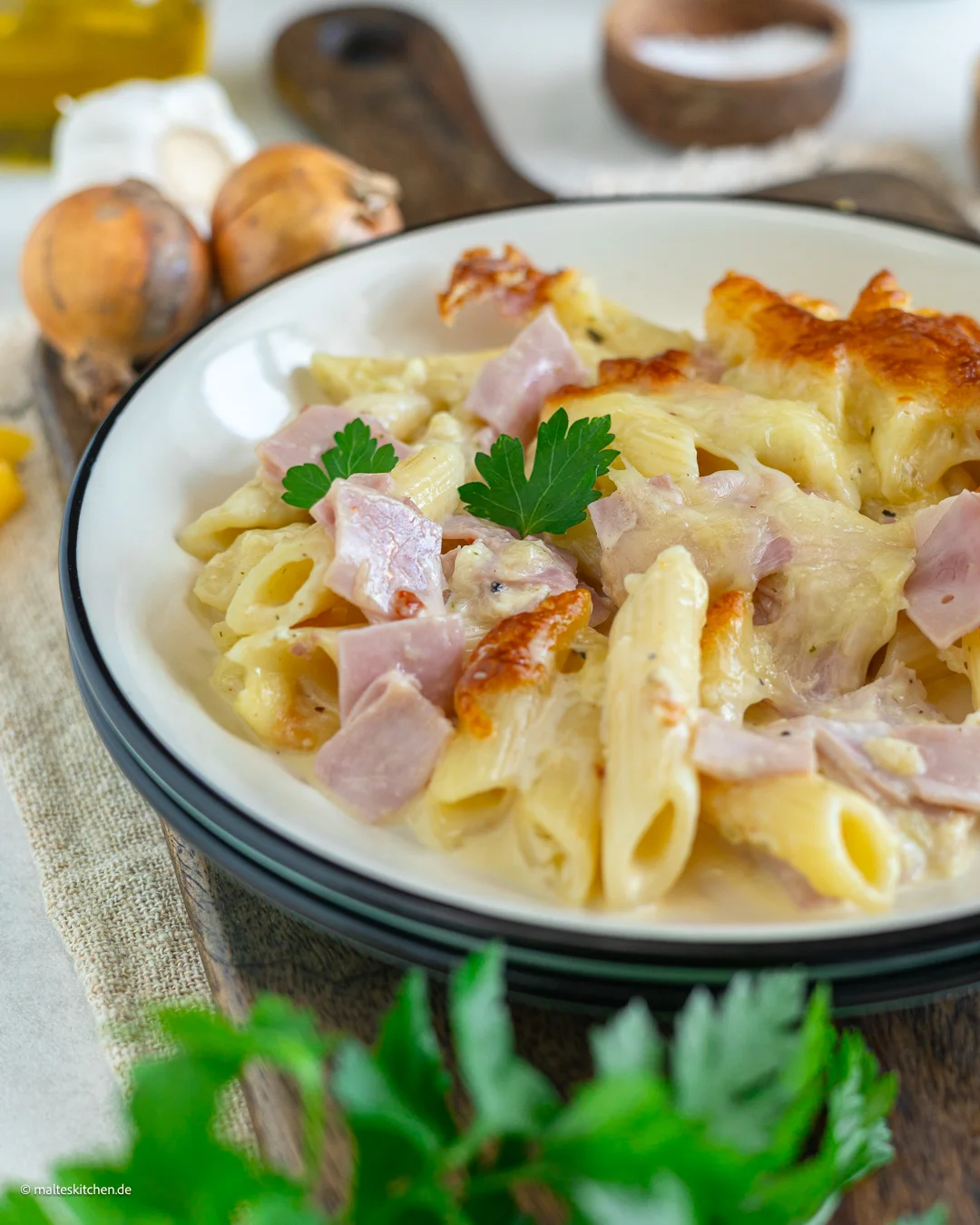 Délicieuses pâtes gratinées au jambon cuit et au fromage