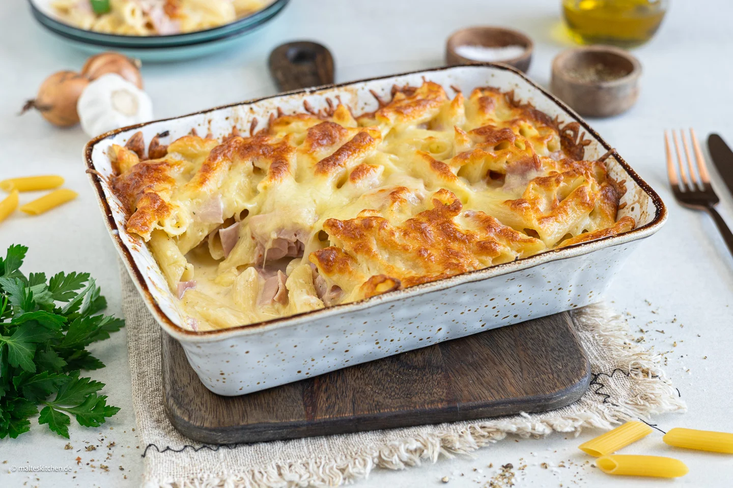 Gratin de pâtes et jambon ▷ cuit rapidement et facilement