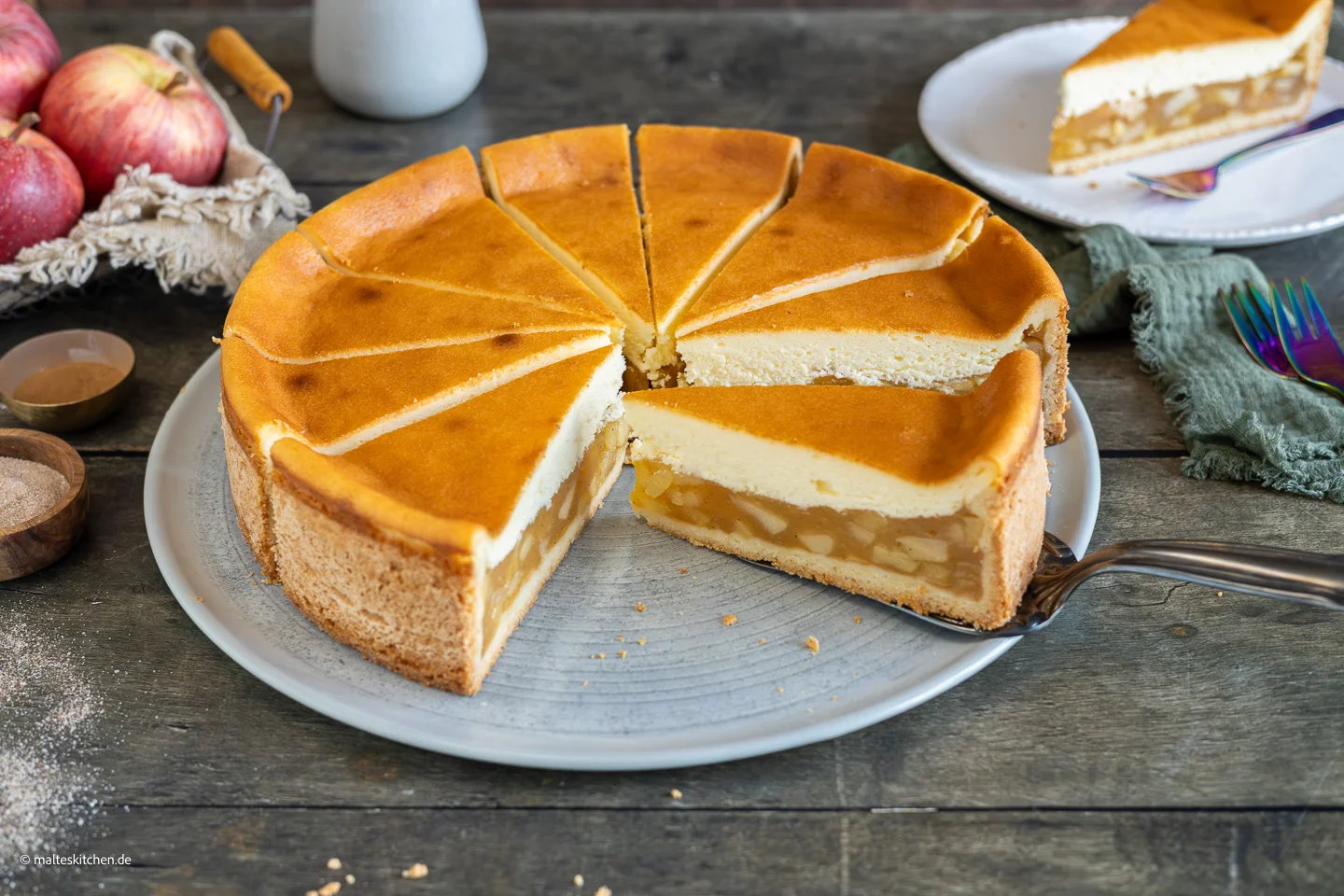 Gâteau crémeux aux pommes et à la crème sure |  La recette de ma grand-mère