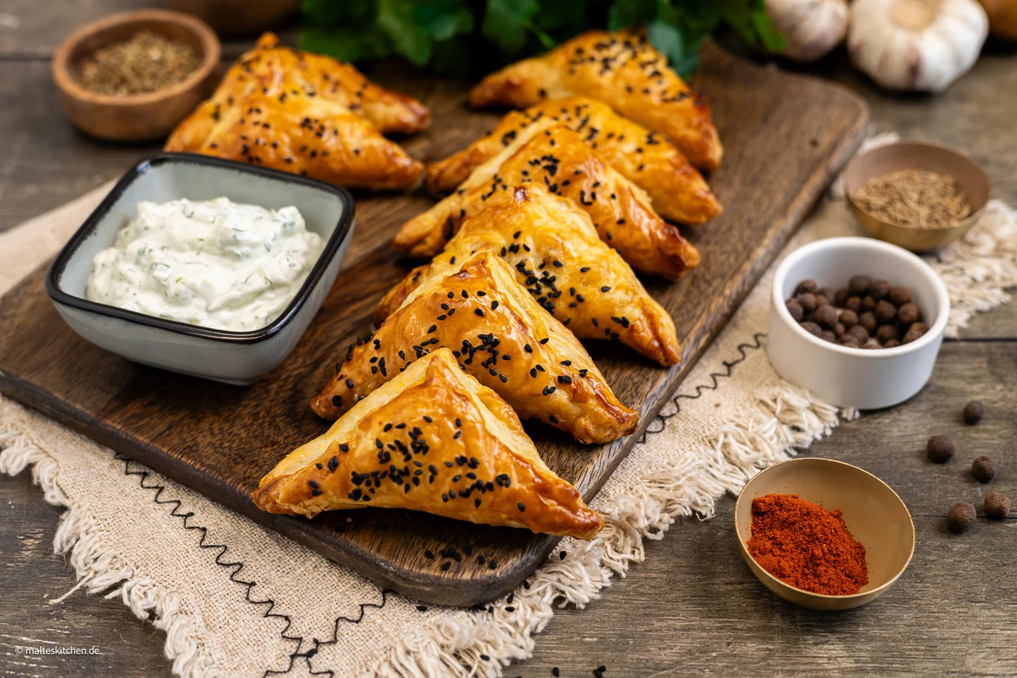 Poches de pâte feuilletée avec ▷ viande hachée & feta