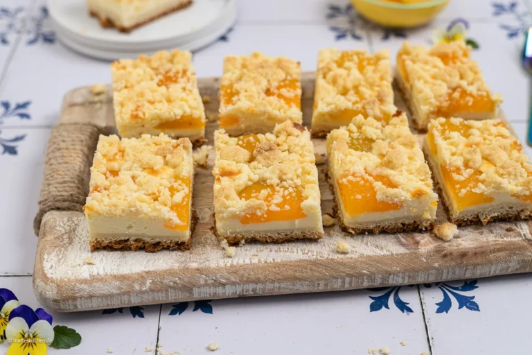 Gâteau aux abricots avec des pépites du plateau