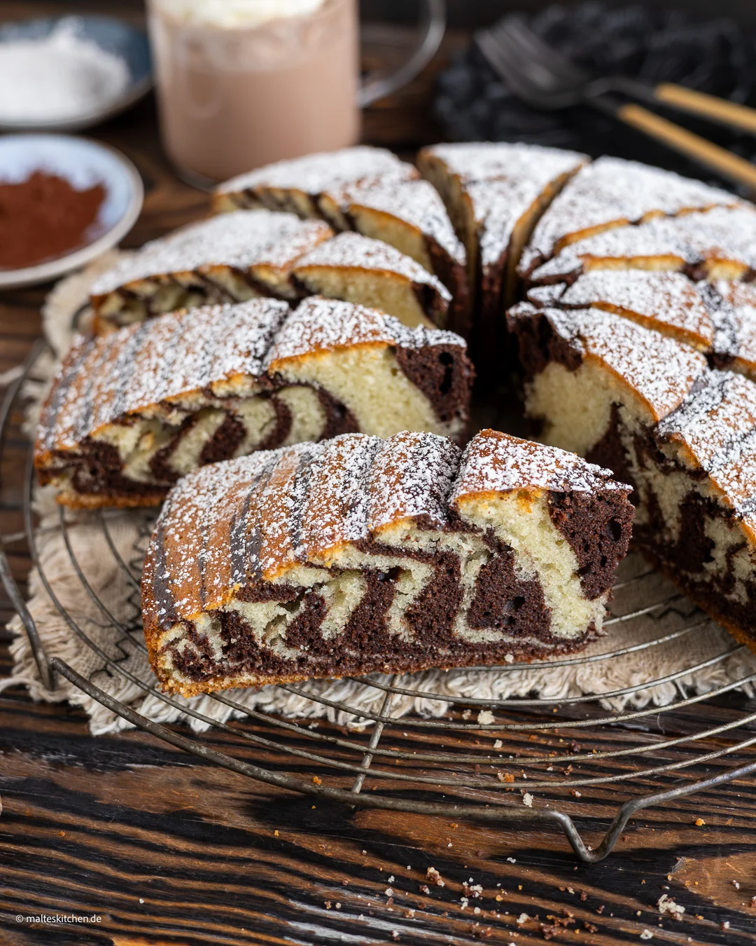 Gâteau zébré simple, très moelleux.
