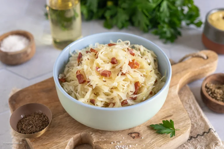 Salade de chou au bacon |  La recette de grand-mère