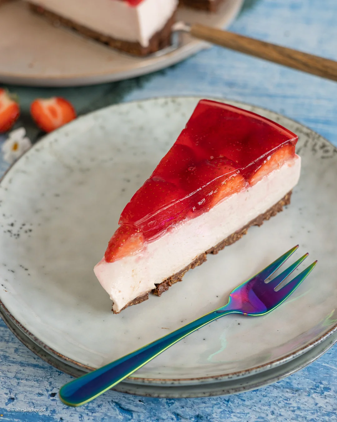 Délicieux gâteau sans cuisson au mascarpone et aux fraises.