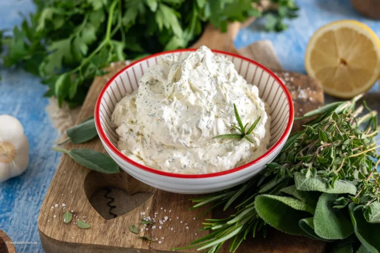 Faites votre propre beurre aux herbes |  extra savoureux et crémeux