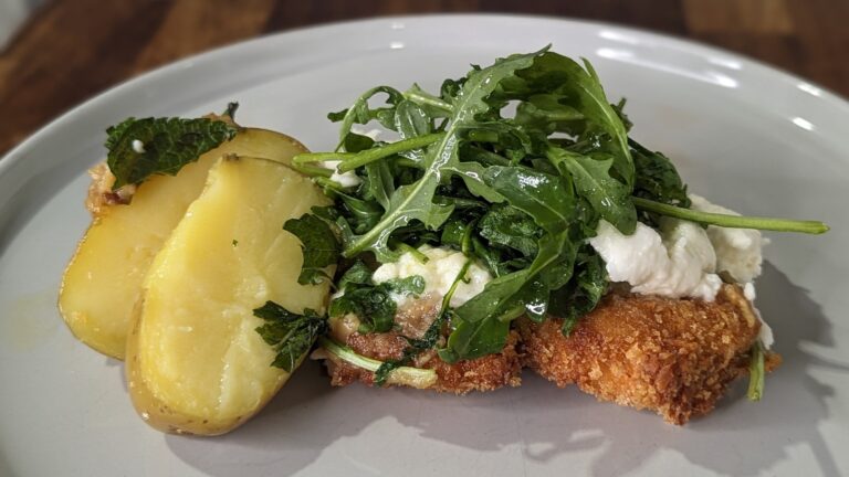 Escalope de poulet de Kevin Aherne à l'ail et au citron, salade de roquette et mozzarella fraîche : Aujourd'hui