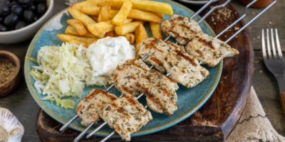 Brochettes grecques de Souvlaki | tendre et juteux