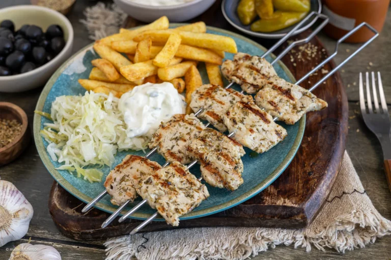 Brochettes grecques de Souvlaki | tendre et juteux