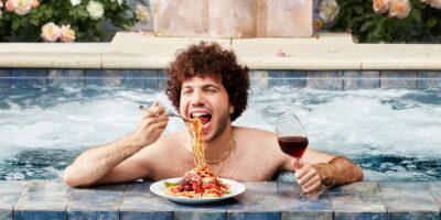Benny Blanco sur son amour pour la nourriture et « cette » recette Rolex