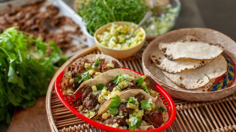 Tacos au porc stout irlandais de Nico avec salsa à l'ananas