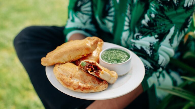 Empanadas de bœuf et de maïs de Nico avec sauce mojo
