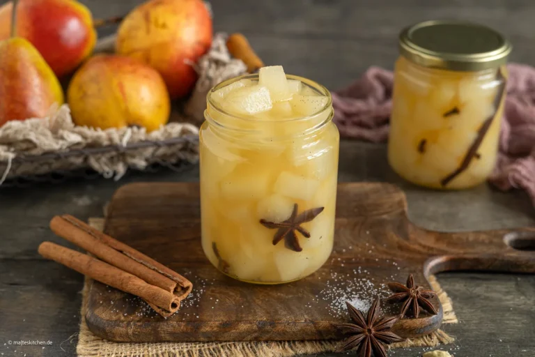 Compote de poires à base de poires fraîches | à la vanille et à la cannelle