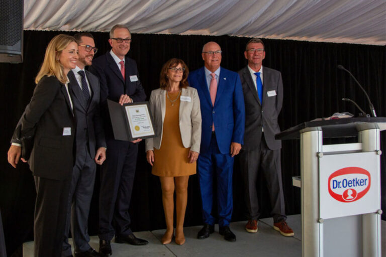 Dr. Oetker Canada célèbre le 10e anniversaire de son usine de pizza