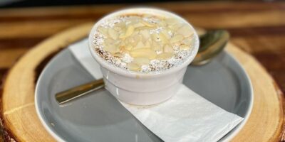 Pudding chaud aux poires et aux amandes de Wade Murphy : aujourd'hui