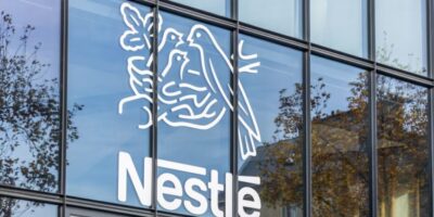 Nestlé réduit encore ses prévisions de ventes face à une demande faible