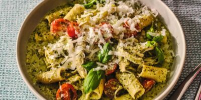 Recette de pâtes au poulet et au pesto de Poppy O'Toole à la mijoteuse