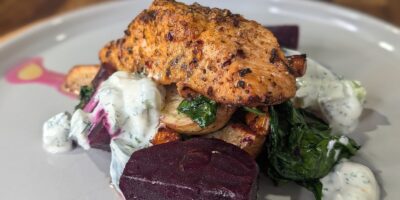 Filets de saumon épicés à la friteuse à air de Derry Clarke avec pommes de terre grelots : Aujourd'hui