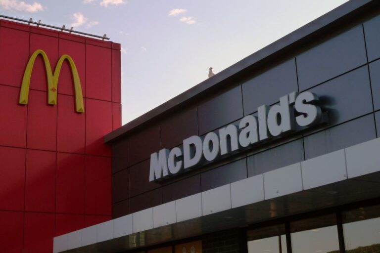 McDonald's ne répond pas aux attentes, déclare le PDG