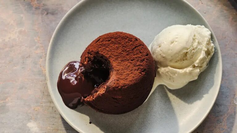 Recette de fondant au chocolat à la friteuse à air de Gino D'Acampo