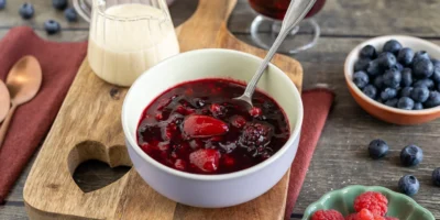 Rote Grütze – un classique de la cuisine allemande