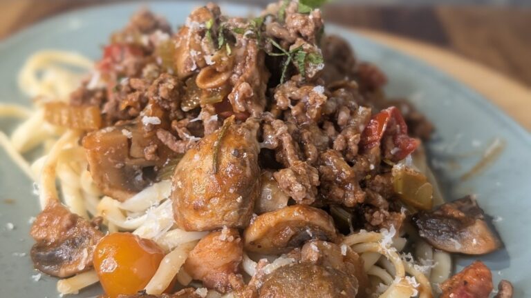 Bolognese de bœuf et spaghetti de Trisha Lewis : aujourd'hui