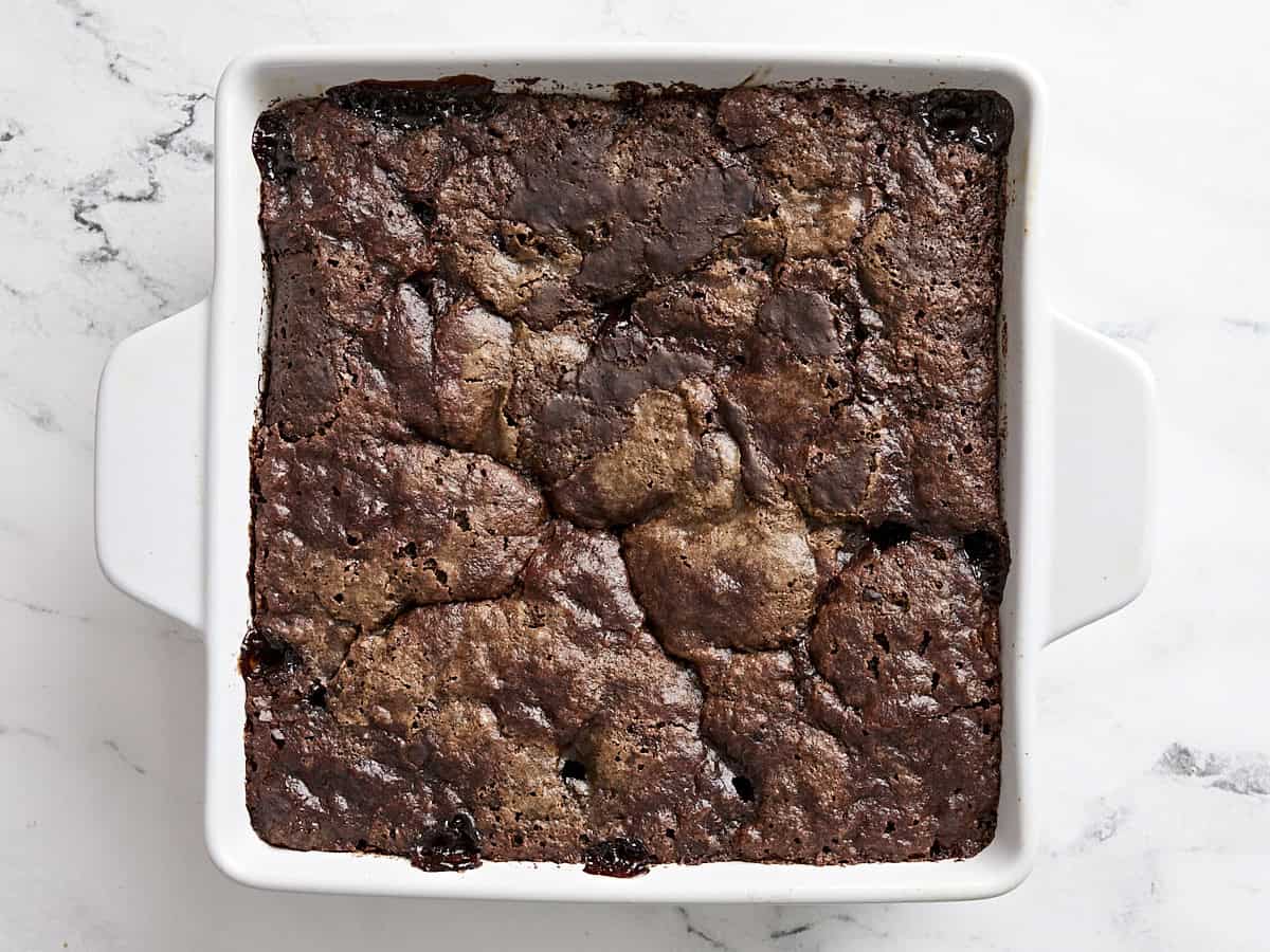 Gâteau au pouding au chocolat terminé.