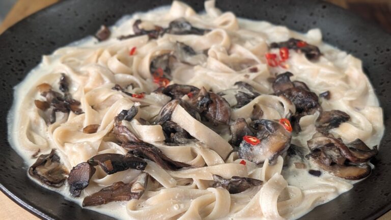 Linguine crémeuse aux champignons de Happy Pear : Aujourd'hui
