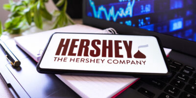 Mondelez envisagerait un accord pour acquérir Hershey