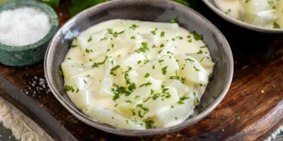 Chou-rave à la crème – un délicieux chou-rave dans une sauce légère