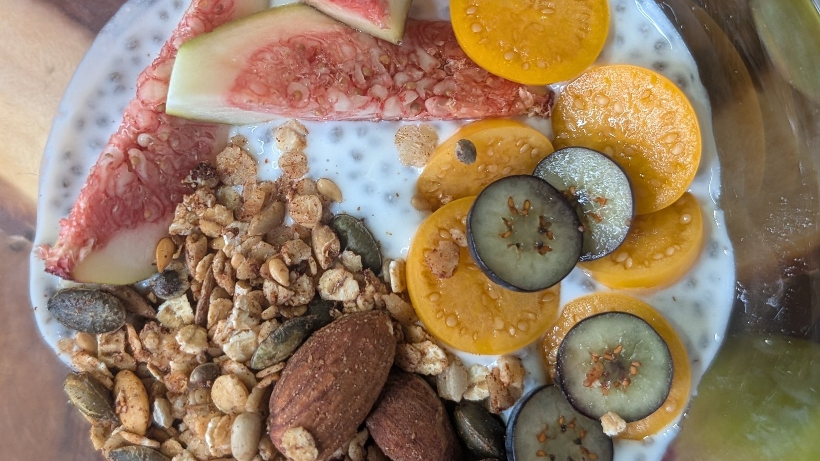 Yogourt irlandais Clonakilty d'Eunice Power, yaourt à la vanille et aux graines de chia, pouding au petit-déjeuner avec granola : aujourd'hui