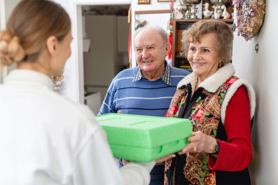 Les groupes regardent de près les développements de gel du financement
