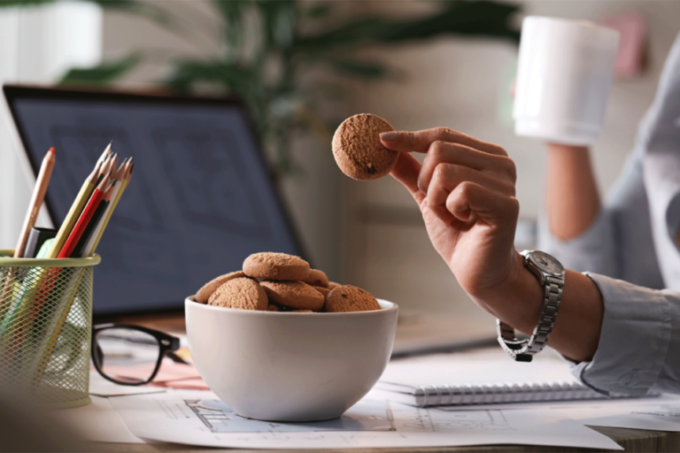 Étude: la plupart des consommateurs ont plus envie de collations que les repas
