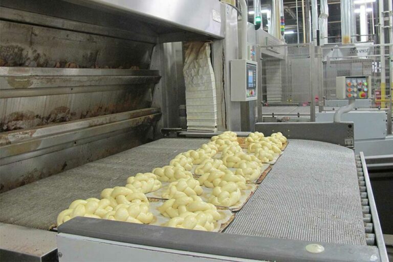La maintenance cohérente maintient l'équipement en forme de pointe