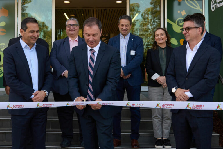 Le groupe d'Arnott ouvre une installation de fabrication à Victoria
