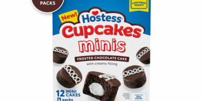 L'hôtesse devient petite avec des cupcakes minis