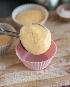Cuire les muffins de liqueur aux œufs en forme de silicone