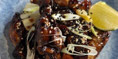 Ailes de poulet-mamennées de Teriyaki de Wade Murphy