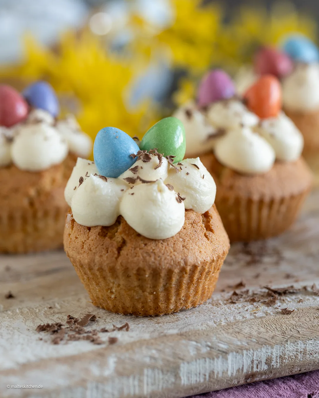 Muffins de liqueur aux œufs de la friteuse à air chaud.