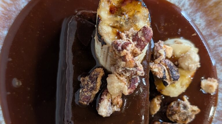 Pudding au caramel collant de Wade Murphy: aujourd'hui