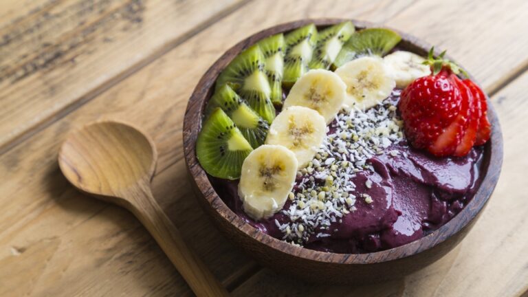 Qu'est-ce que Açaí et pourquoi est-ce soudainement partout?