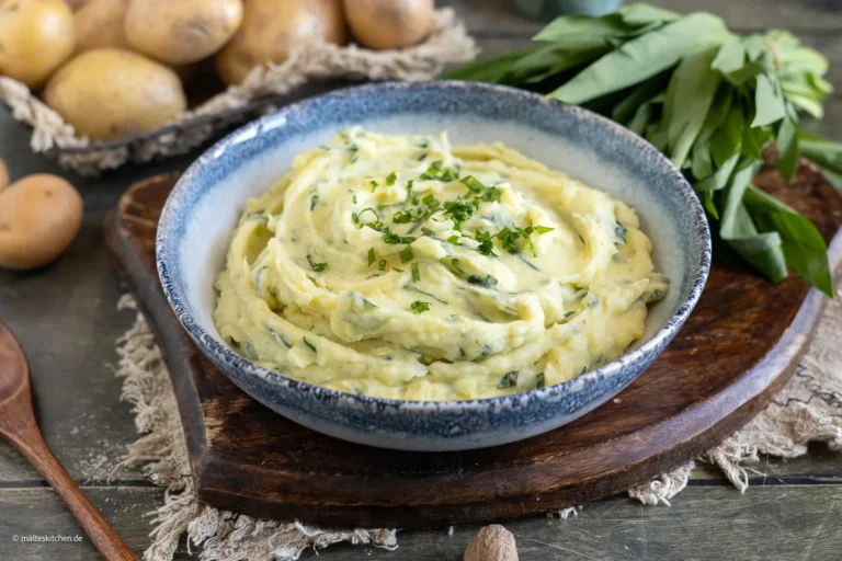 Porridge de pomme de terre à l'ail sauvage | Si crémeux, épicé, délicieux!