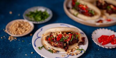 Les petits pains bao cuits à la vapeur d'Eva Pau avec cinq épices de porc