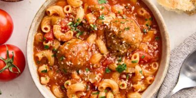 Soupe de boulettes de viande chaleureuse