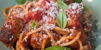 Boulettes de viande de saucisse d'Eunice Power avec spaghetti Arrabbiata: Aujourd'hui