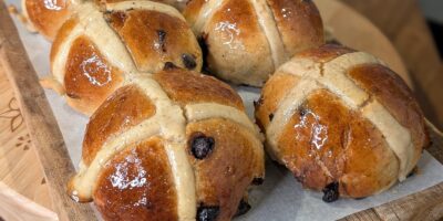 Brouilles de croix chaude aux pépites de chocolat de Shane Smith: aujourd'hui