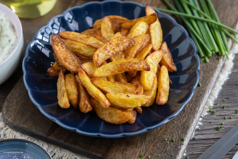 Coins de pomme de terre de la friteuse à air chaud