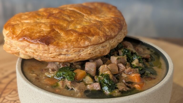 Mags Roche's Spring Lamb Pie avec de l'ail sauvage: aujourd'hui